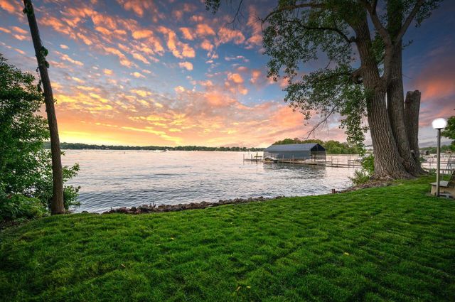 2006 Shorewood Lane, Mound, MN 55364