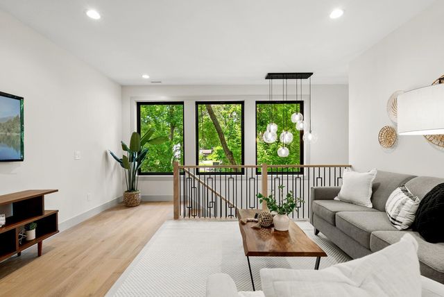 2006 Shorewood Lane, Mound, MN 55364