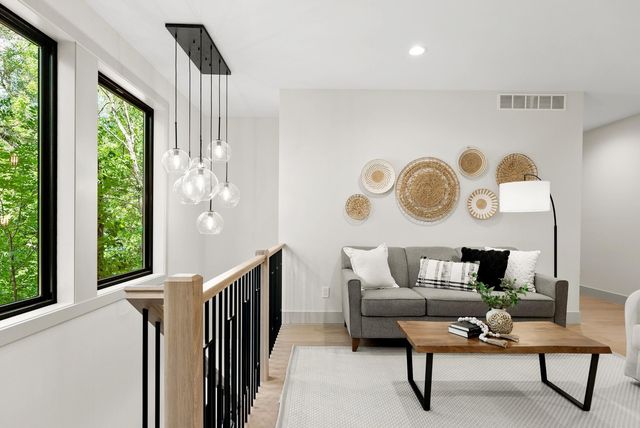 2006 Shorewood Lane, Mound, MN 55364