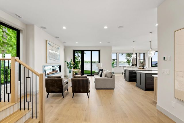 2006 Shorewood Lane, Mound, MN 55364