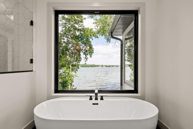 2006 Shorewood Lane, Mound, MN 55364