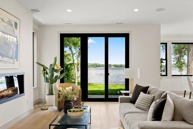 2006 Shorewood Lane, Mound, MN 55364