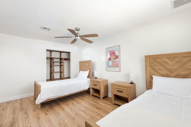 2237 E Hillery Drive, Phoenix, AZ 85022