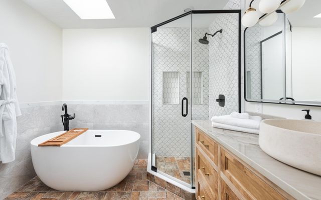 2237 E Hillery Drive, Phoenix, AZ 85022