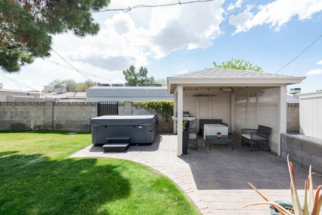 2237 E Hillery Drive, Phoenix, AZ 85022