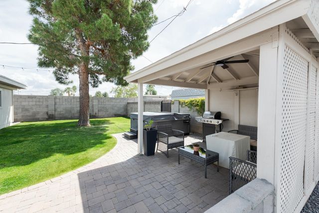 2237 E Hillery Drive, Phoenix, AZ 85022