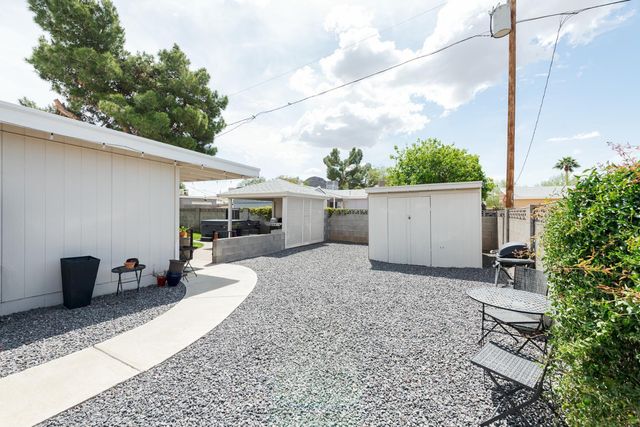 2237 E Hillery Drive, Phoenix, AZ 85022