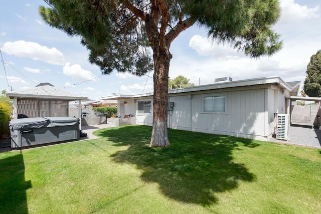 2237 E Hillery Drive, Phoenix, AZ 85022