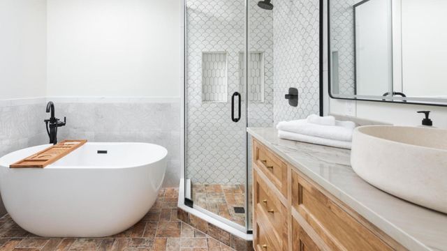 2237 E Hillery Drive, Phoenix, AZ 85022