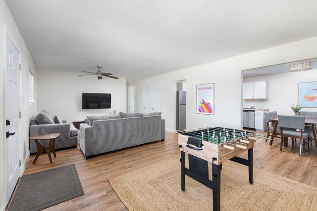 2237 E Hillery Drive, Phoenix, AZ 85022