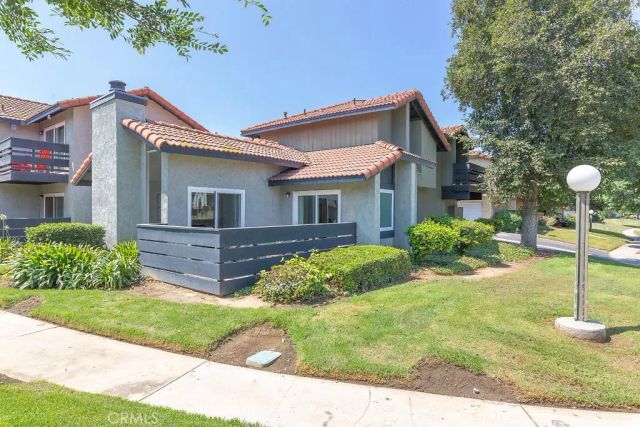 1320 Brentwood Circle A, Corona, CA 92882
