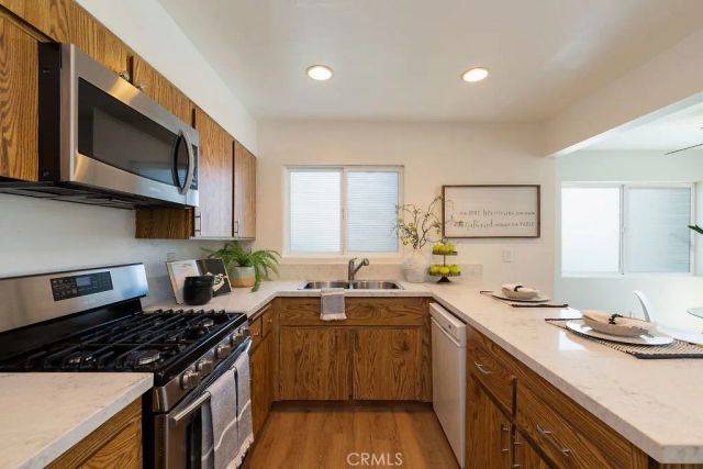 1320 Brentwood Circle A, Corona, CA 92882