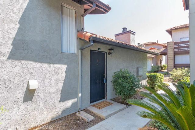 1320 Brentwood Circle A, Corona, CA 92882