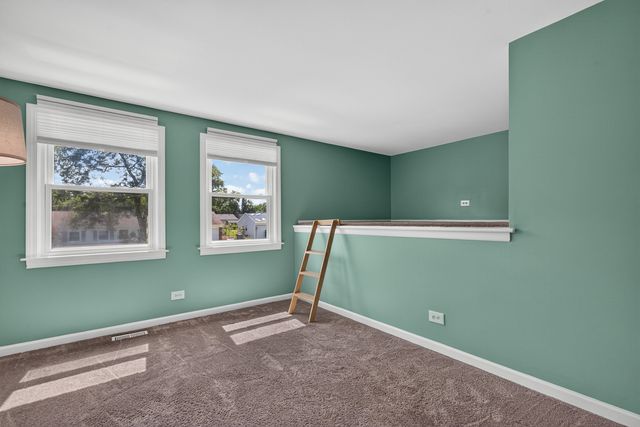 1334 Allison Lane, Schaumburg, IL 60194