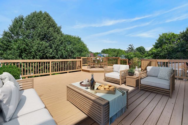 1334 Allison Lane, Schaumburg, IL 60194