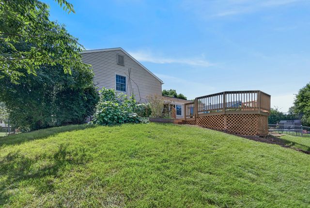 1334 Allison Lane, Schaumburg, IL 60194