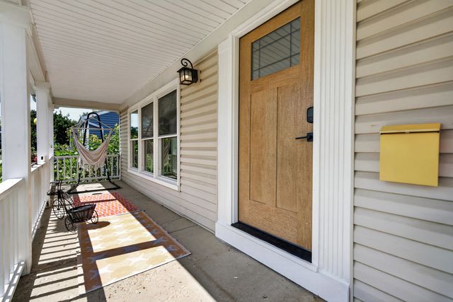 1334 Allison Lane, Schaumburg, IL 60194