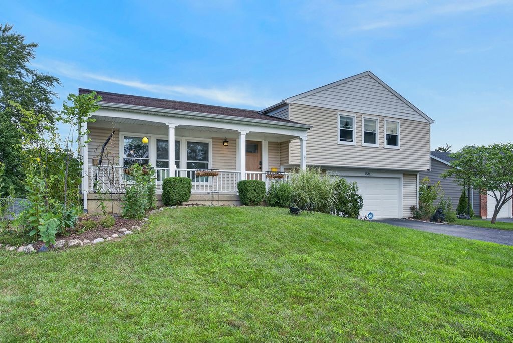 1334 Allison Lane, Schaumburg, IL 60194