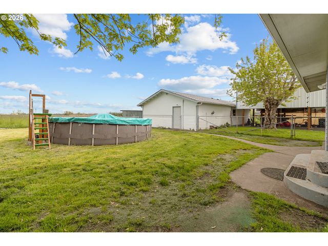 32225 BUSH GARDEN Dr, Harrisburg, OR 97446