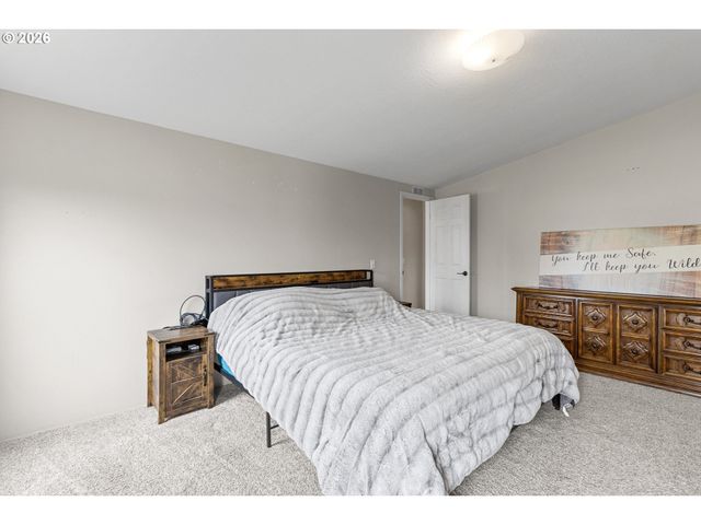 32225 BUSH GARDEN Dr, Harrisburg, OR 97446
