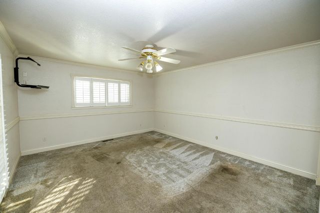 1912 Kendall Ave, Modesto, CA 95355