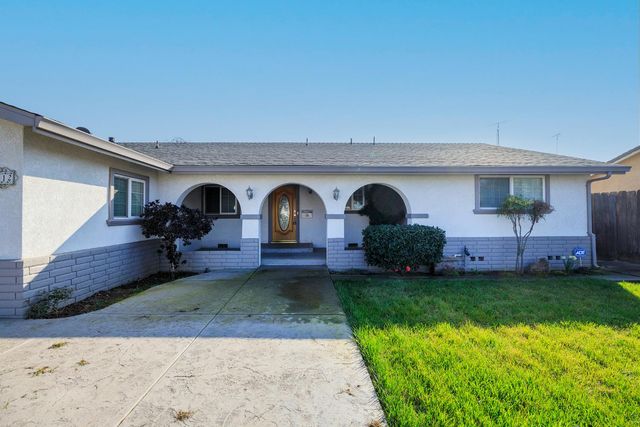 1912 Kendall Ave, Modesto, CA 95355
