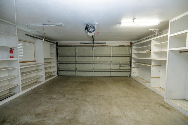 1912 Kendall Ave, Modesto, CA 95355