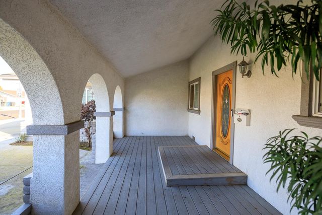 1912 Kendall Ave, Modesto, CA 95355