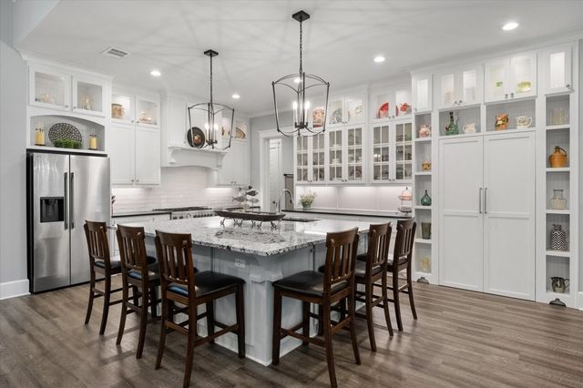 902 Waters Edge Drive, Corsicana, TX 75109