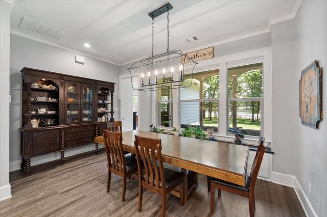902 Waters Edge Drive, Corsicana, TX 75109