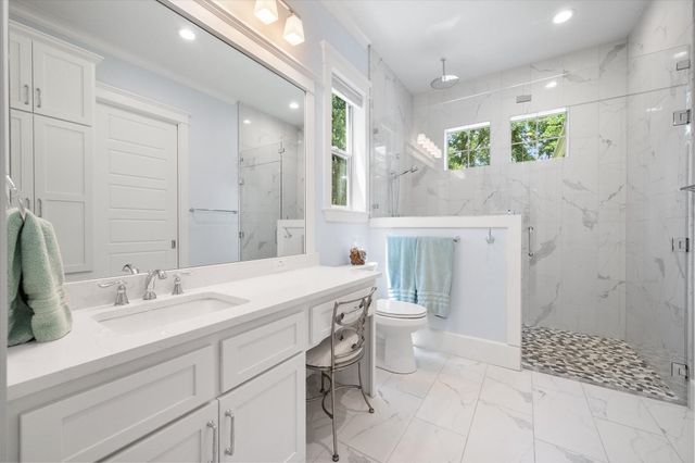 902 Waters Edge Drive, Corsicana, TX 75109