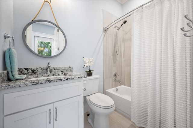 902 Waters Edge Drive, Corsicana, TX 75109