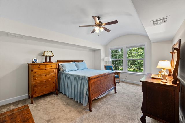 902 Waters Edge Drive, Corsicana, TX 75109