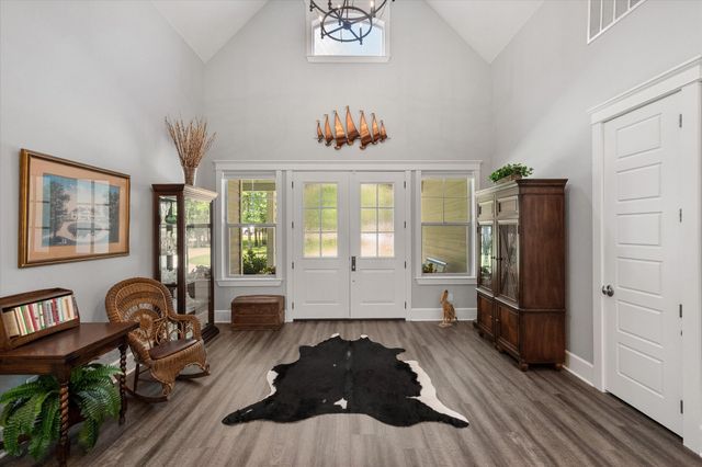 902 Waters Edge Drive, Corsicana, TX 75109