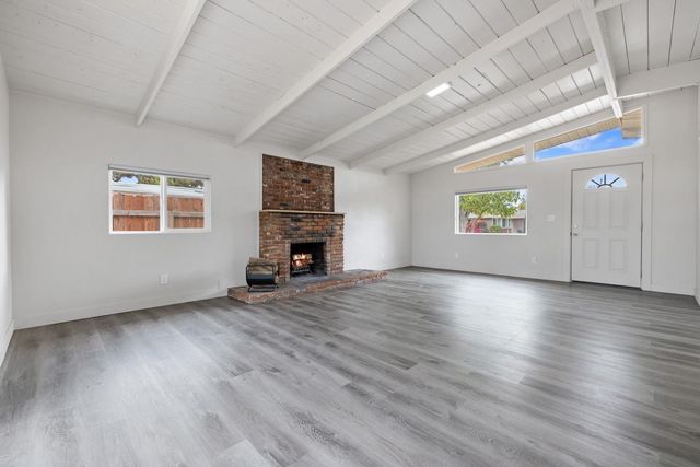 2023 Ellis St, Modesto, CA 95354