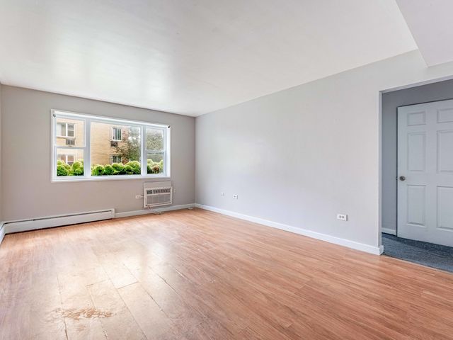 2123 Howard Street 1H, Evanston, IL 60202