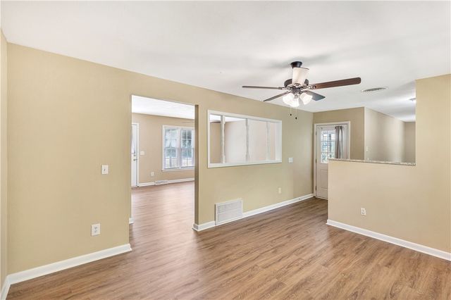 2011 Forest Drive, Seneca, SC 29672