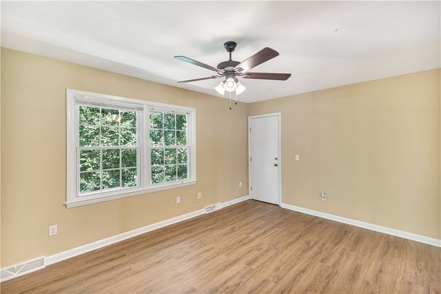 2011 Forest Drive, Seneca, SC 29672