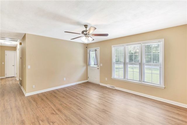2011 Forest Drive, Seneca, SC 29672