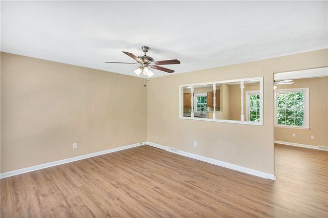 2011 Forest Drive, Seneca, SC 29672