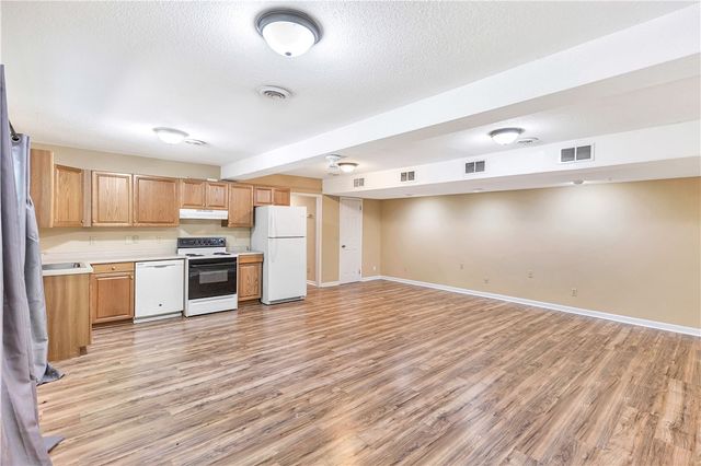 2011 Forest Drive, Seneca, SC 29672