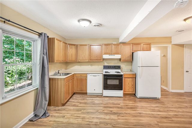 2011 Forest Drive, Seneca, SC 29672