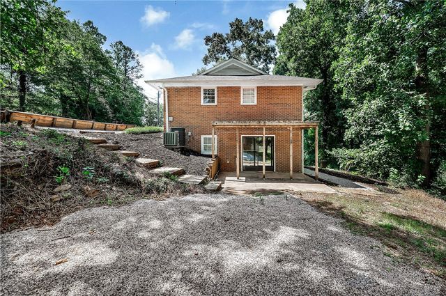 2011 Forest Drive, Seneca, SC 29672