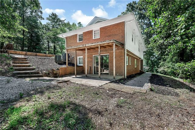 2011 Forest Drive, Seneca, SC 29672
