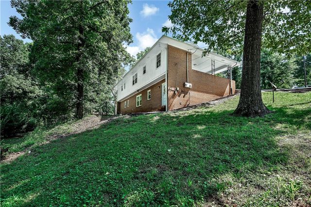 2011 Forest Drive, Seneca, SC 29672