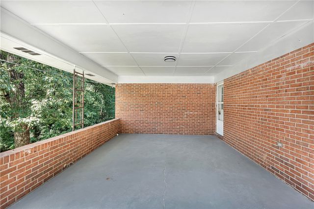 2011 Forest Drive, Seneca, SC 29672