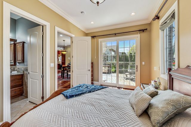 428 S Clifton Avenue, Park Ridge, IL 60068