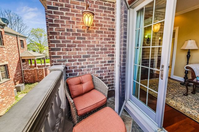 428 S Clifton Avenue, Park Ridge, IL 60068