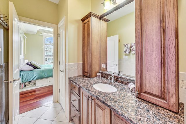 428 S Clifton Avenue, Park Ridge, IL 60068