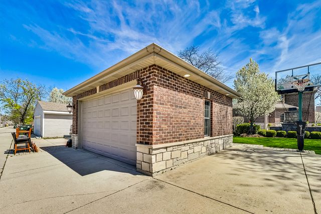 428 S Clifton Avenue, Park Ridge, IL 60068